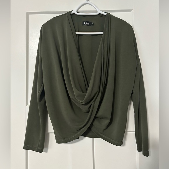 ZYIA Tops - Zyia Army Cutsie long sleeved yoga top size small